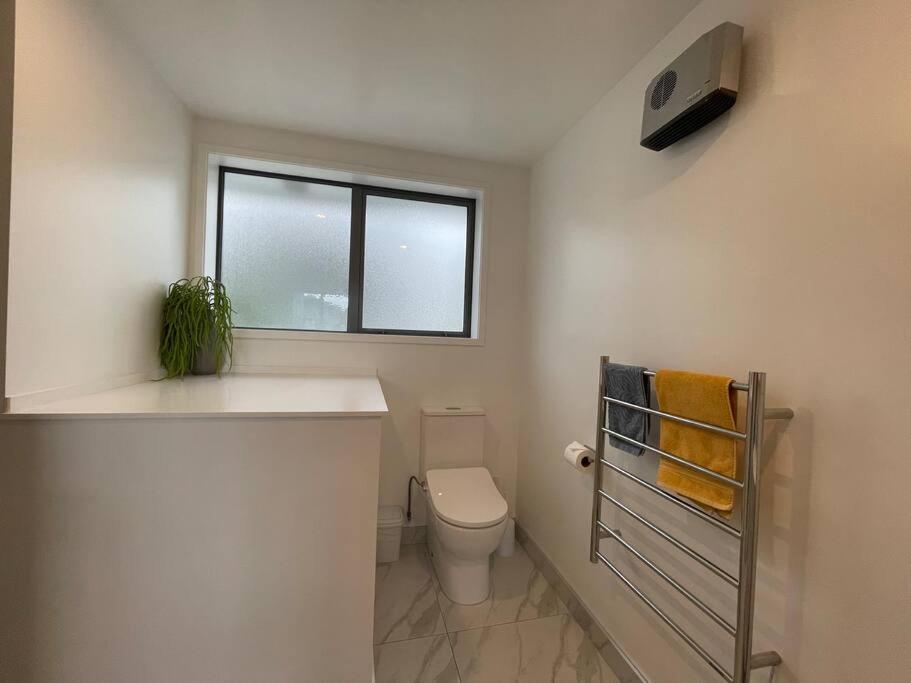 Parkside Retreat - 3 Beds -Sleeps 6 Near Westfield Villa Christchurch Exterior photo